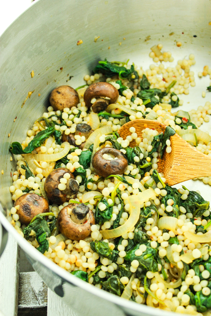 Israeli Couscous with Spinach and Mushrooms - Live Journey Fit